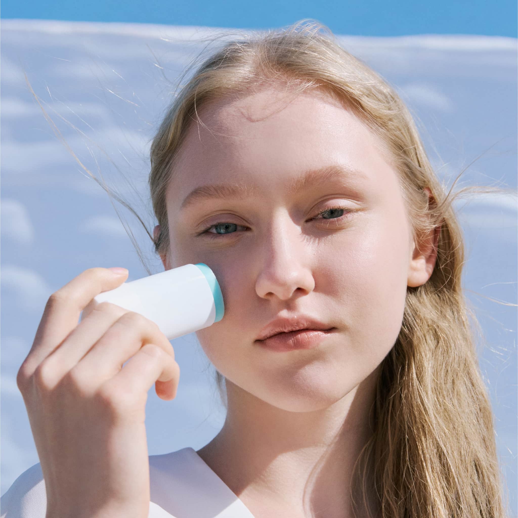 skin1004-hyalu-cica-fit-sun-stick